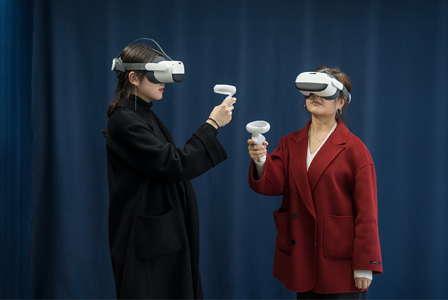 VR